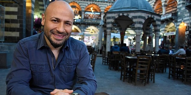 Yazar Kahraman Tazeoğlu trafik kazası geçirdi