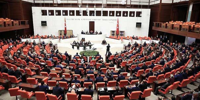 'Vatandaş lehine bir bütçeden söz edemeyiz'