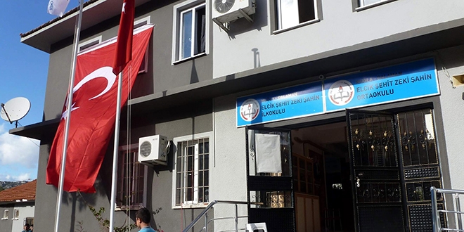 Şehidin adı 34 yıl sonra mezun olduğu okula verildi