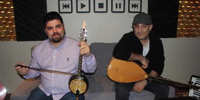Dilek öğretmenin başarısı şarkı oldu