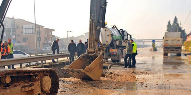 D-100 karayolu, 17 saat sonra ulaşıma açıldı