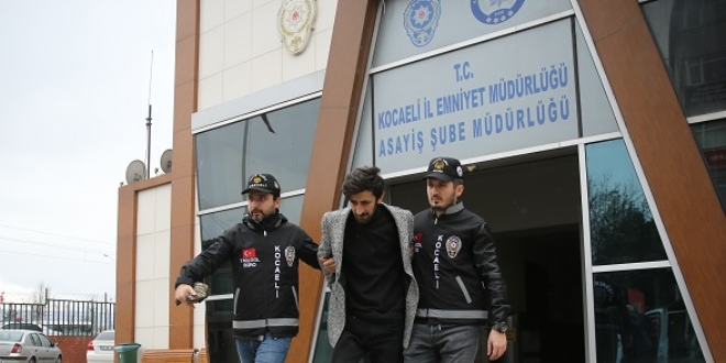 Mağazadan bebek kamerası çalmışlar