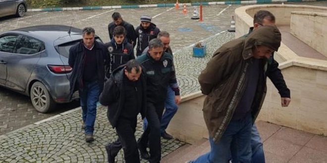 Uyuşturucu ticareti yapan 1'i asker, 5 kişi tutuklandı