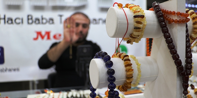 Diyarbakır'da tespihçiler mezatı farklı bir boyuta taşıdı