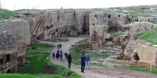 Dara Antik Kenti'ndeki 'Galeri Mezar'ın dünyada benzeri yok