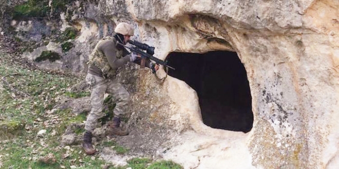 30 terörist mağarada, jandarma operasyona hazırlanıyor