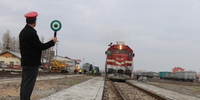 Gezmeyi sevenlerin yeni trendi 'Van Gölü Ekspresi'