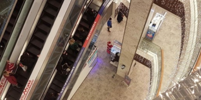 AVM'nin 4. katından düşen tıp öğrencisi hayatını kaybetti