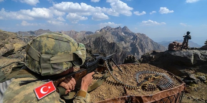 Son bir haftada 1'i sözde üst düzey 12 terörist etkisiz hale getirildi