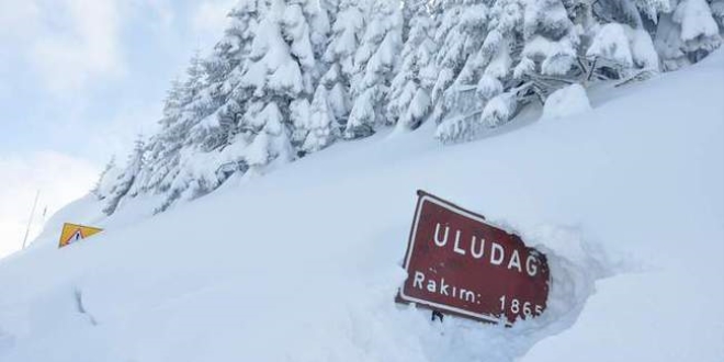 Uludağ'da kar kalınlığı 75 santimetre