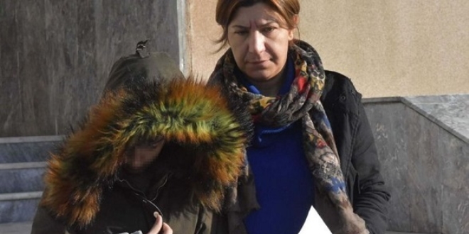 Bebeğini öldürdü, 2 gün valizde sakladı