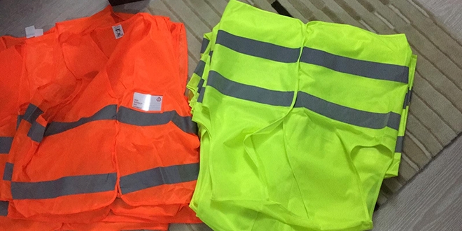 Evinden sarı yelek çıkan 13 öğretmen tutuklandı