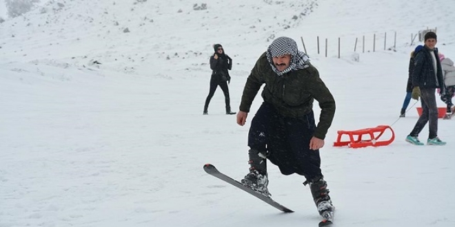 Güneydoğu'nun 'Uludağ'ında kayak sezonu açıldı