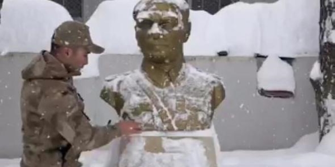 Mehmetçiğin Atatürk sevgisi