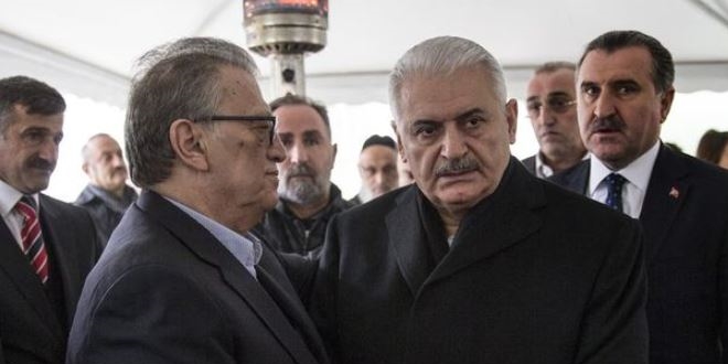Mesut Yılmaz'dan Binali Yıldırım'a tebrik telefonu