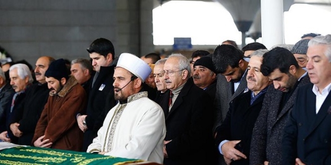 Kılıçdaroğlu cenaze törenine katıldı