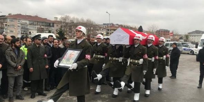 Kaza kurunuyla ehit olan asker topraa verildi