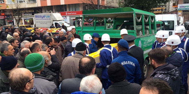 Ev iznine çıkan er 6. kattan düşerek hayatını kaybetti