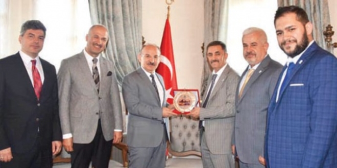 Piyasaya yüzbinlerce lira borç takan vakıf