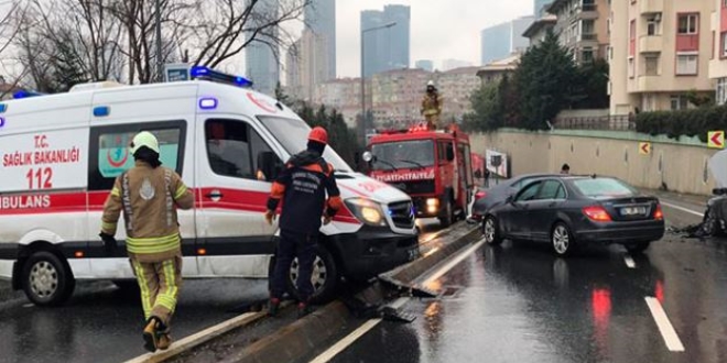 Yaralılara ulaşamayan ambulansa itfaiyeden yardım