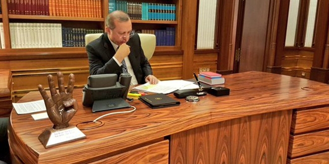 İşte AK Parti'nin masasındaki son anket!