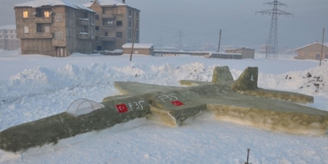 Mehmetçik sevgisi F-35 uçağı yaptırdı