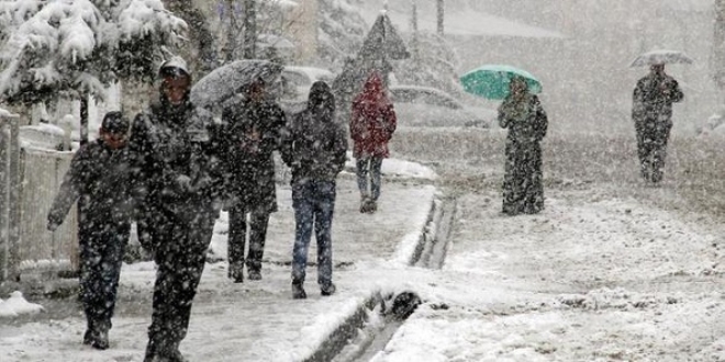 İstanbullular dikkat! Kar yağışı uyarısı geldi