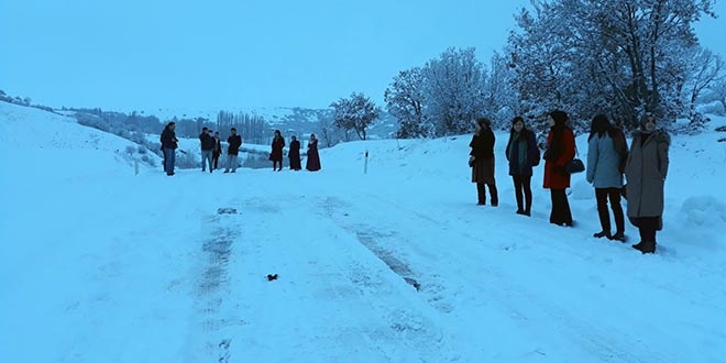 Mahsur kalan retmenlerin imdadna kyller yetiti