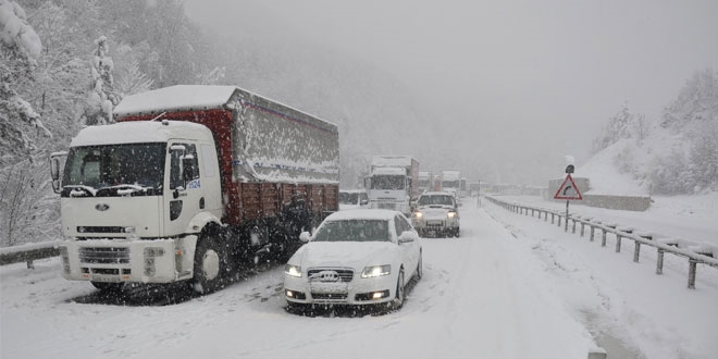 Bursa-Ankara karayolu ulaşıma kapandı