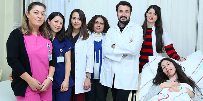 Hastadan 45 santimetrelik yumurtalık kisti çıkarıldı