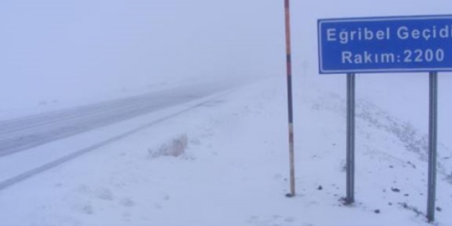 Eğribel Geçidi ulaşıma kapandı