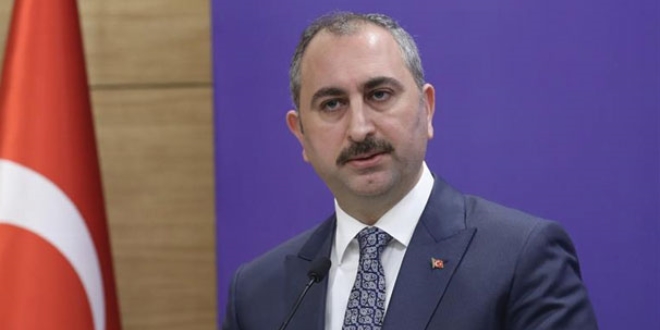 Bakan Gül: Bu teröristlerin iadesini istiyoruz