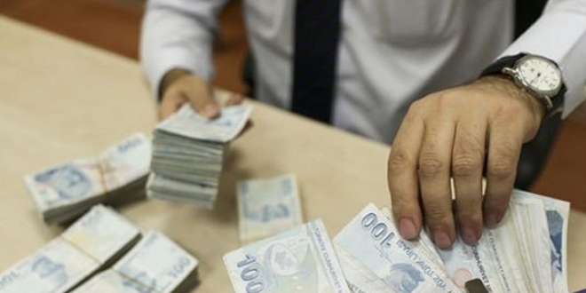 SSK emeklisi için bin 818 TL! Memur emeklisi için farklı maaş!
