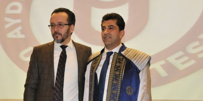ADÜ'nün yeni rektörü görevini devraldı