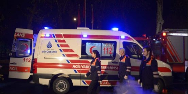 'Yasak aşk' şüphesi çıldırttı! Ambulansın önünü kesti