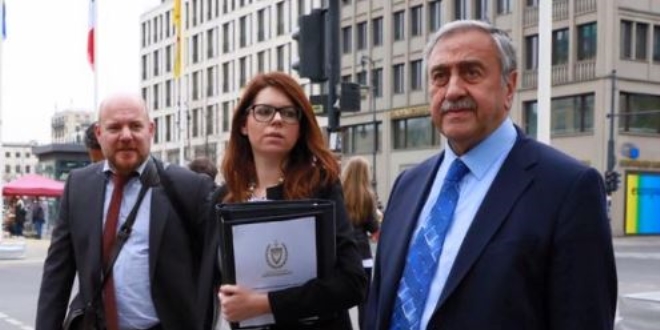 Türk'ten 'Türkçe bildiğine dair belge' istendi