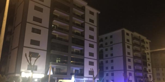 Üniversite öğrencisi genç kız 7. kattan düşüp öldü