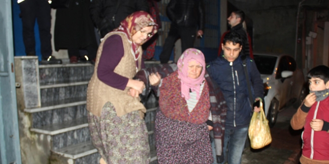 Tamirden getirdiği araç yandı mahalleli sokağa döküldü