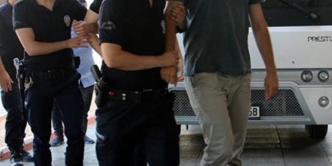 FETÖ'nün asker yapılanmasına yönelik operasyonda 10 tutuklama