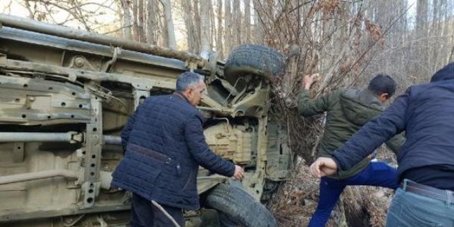 AK Parti'li vekilin korumaları kaza yaptı: 3 yaralı