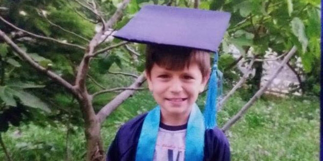 13 yaşındaki İlyas, menenjitten hayatını kaybetti