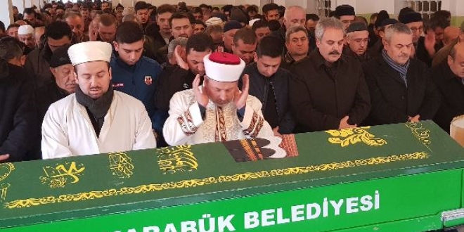Kalp krizi geçiren Muhtar son yolculuğuna uğurlandı