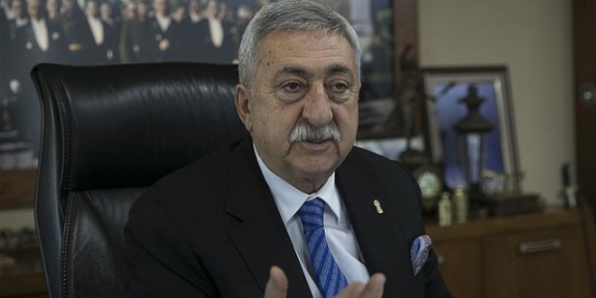 'Ekonomide düzlüğe çıkmanın yolu yerli üretim'