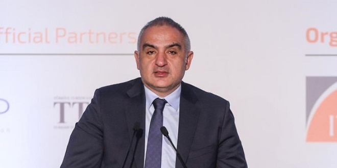 Bakan Ersoy: Yaz sezonu olmadan yasayı meclise getirmek istiyoruz