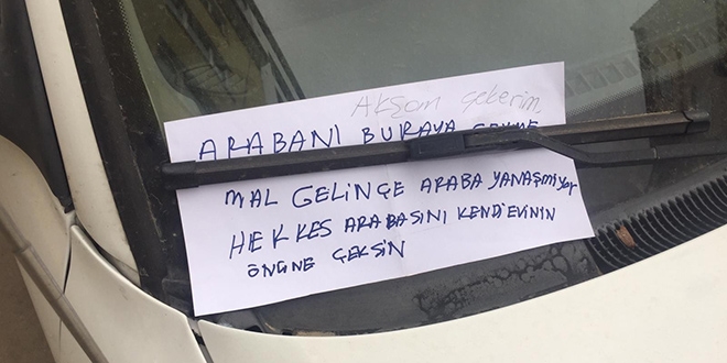Gören dönüp bir daha bakıyor!