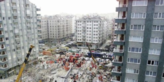 Deprem olmadan yaşanan facia: Zümrüt Apartmanı