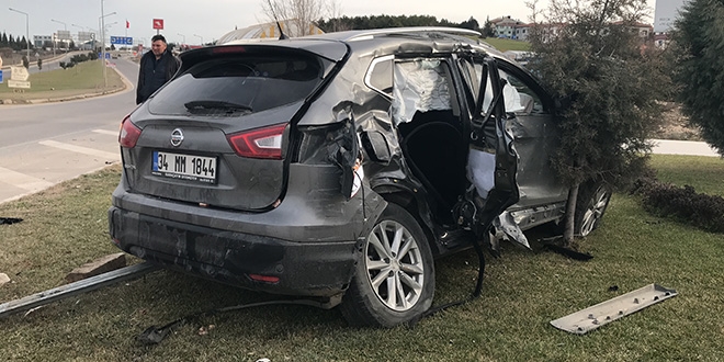 Bilecik'te cip ile midibüs çarpıştı: 11 yaralı