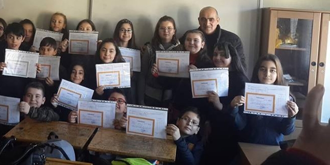 Kalp krizi geçiren öğretmen hayatını kaybetti