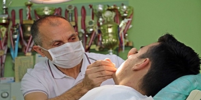 Koltukta doktor, masada dünya şampiyonu