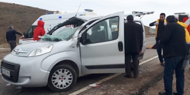 Sivas'ta feci kaza: 2 ölü, 2 yaralı